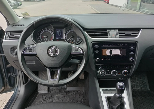Skoda Octavia cena 57900 przebieg: 131271, rok produkcji 2019 z Ustroń małe 466
